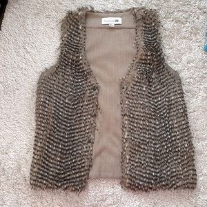 Faux Fur Vest- Size Medium, Ribbed back
